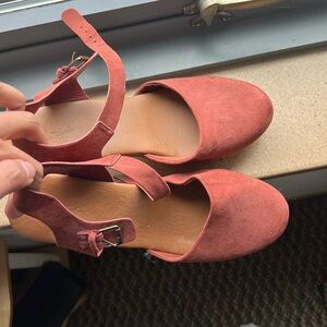 Universal thread clog style heals